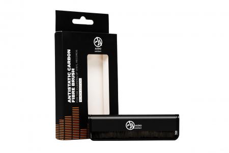 Щетка антистатическая Audio Anatomy CARBON FIBER BRUSH BLACK ALU BLACK EDITION WHITE LOGO