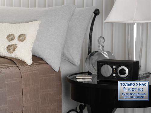 Радиоприемник Tivoli Audio Model One (Black, Black, Silver)