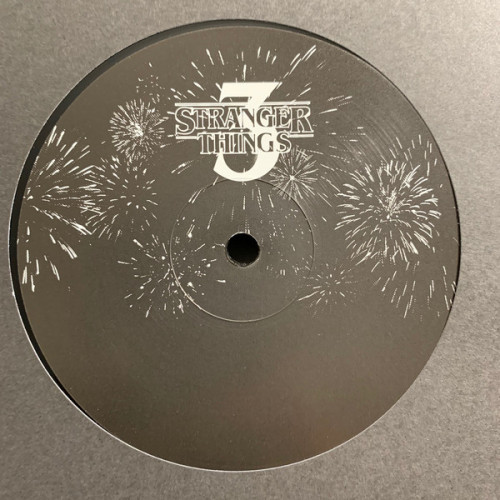 Виниловая пластинка Sony VARIOUS ARTISTS, STRANGER THINGS: SOUNDTRACK FROM THE NETFLIX ORIGINAL SERIES, SEASON 3 (2LP+7"/Black Vinyl/Gatefold)
