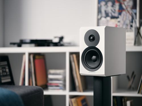 Полочная акустика Dynaudio Emit 10 white