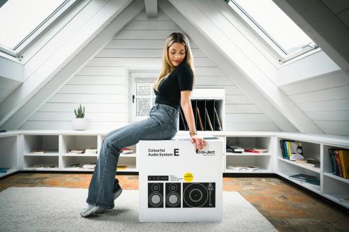 Комплект Pro-Ject Colourful Audio System E Satin Golden Yellow