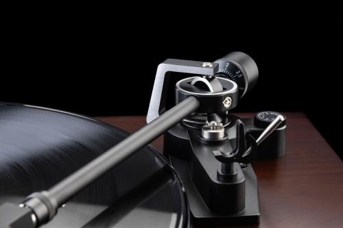 Проигрыватель винила Dual CS 618Q Veneer Walnut