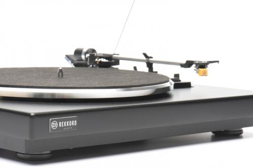 Проигрыватель винила REKKORD Audio F300 Silver (OM10)