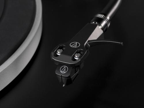 Проигрыватель винила Audio-Technica AT-LP5X