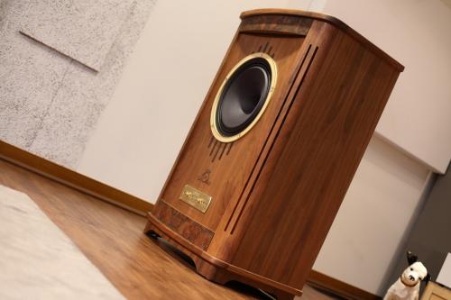 Напольная акустика Tannoy Canterbury GR walnut