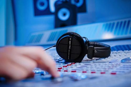 Наушники Beyerdynamic DT 990 Pro (250 Ohm) Limited Edition Black
