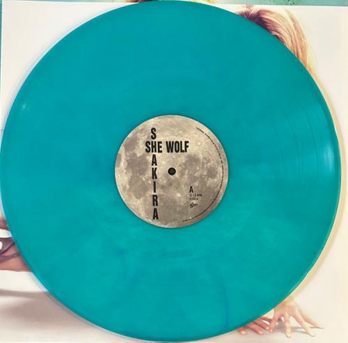 Виниловая пластинка Shakira - She Wolf (Sea Glass Vinyl 2LP)