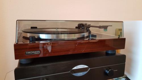 Проигрыватель винила Thorens TD-202 (TP71, AT95E) High Gloss Walnut
