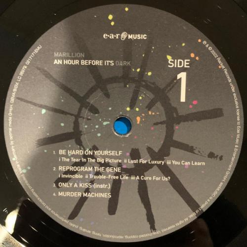 Виниловая пластинка Marillion - An Hour Before It's Dark (Black Vinyl 2LP)