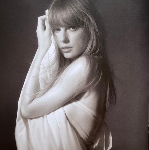 Виниловая пластинка Taylor Swift - The Tortured Poets Department  (alternative artwork) (Limited Smoke Vinyl 2LP, Bonus Track 'The Albatross')