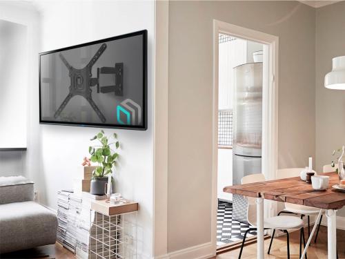Кронштейн для телевизора Onkron NP40 black