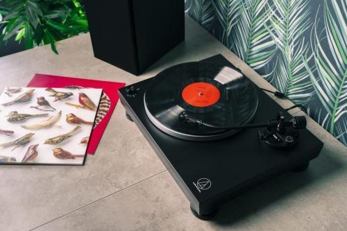 Проигрыватель винила Audio-Technica AT-LP5X