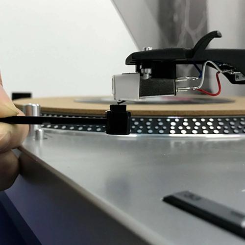 Щетка для очистки звукоснимателя Alive Audio Stylus Brush (AA-ACC-STYBRU)