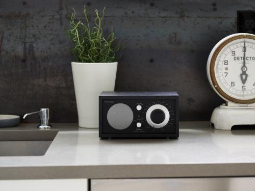 Радиоприемник Tivoli Audio Model One BT Black/Black/Silver