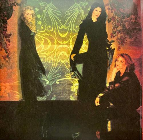 Виниловая пластинка Stevie Nicks - Trouble In Shangri-La (Limited Transparent Sea Blue Vinyl 2LP)