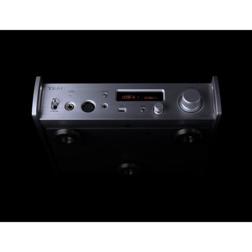 ЦАП/усилитель для наушников Teac UD-507 Silver