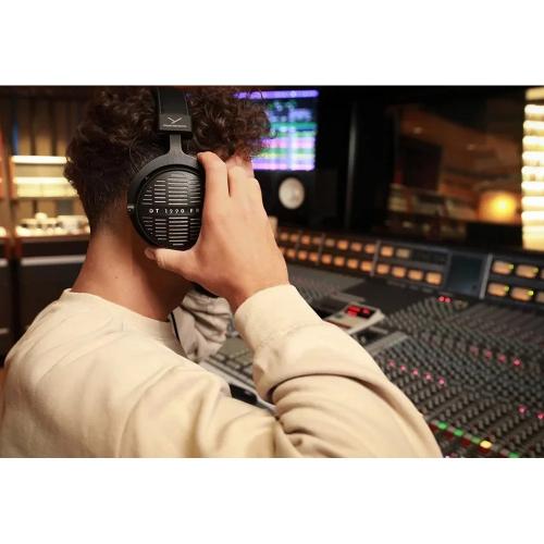 Наушники Beyerdynamic DT 1990 PRO MKII (30 Ohm)