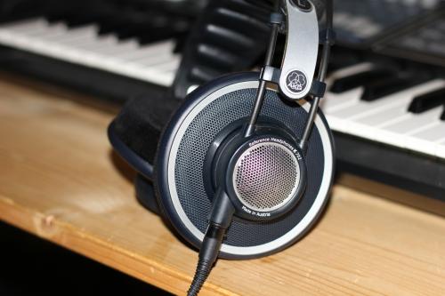Наушники AKG K702