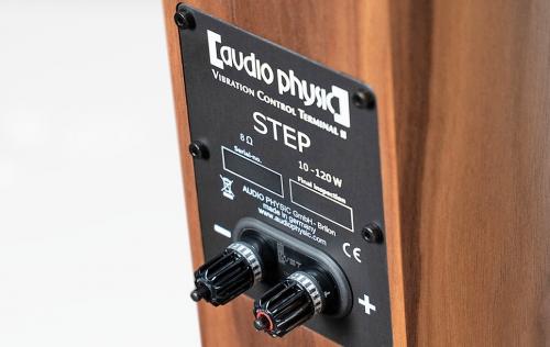 Полочная акустика Audio Physic Step Black High Gloss