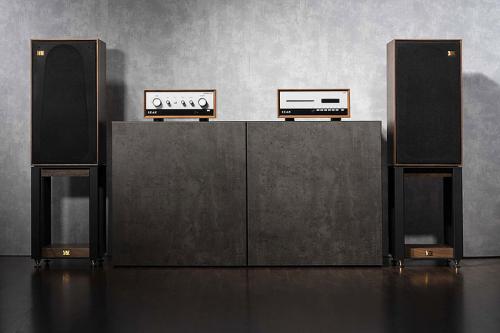 Интегральный усилитель Leak Stereo 130 Walnut