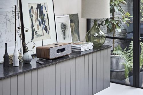 Cетевая аудиосистема Ruark Audio R3S Walnut