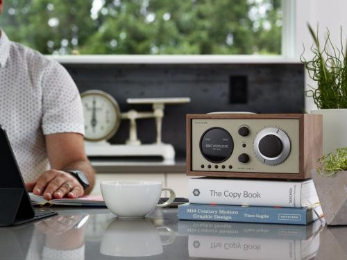 Радиоприемник Tivoli Audio Model One+ Oak/Black