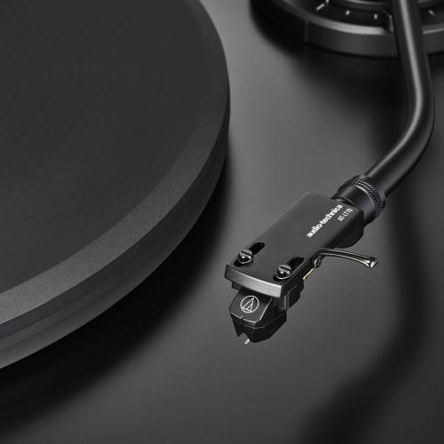 Проигрыватель винила Audio-Technica AT-LP7X