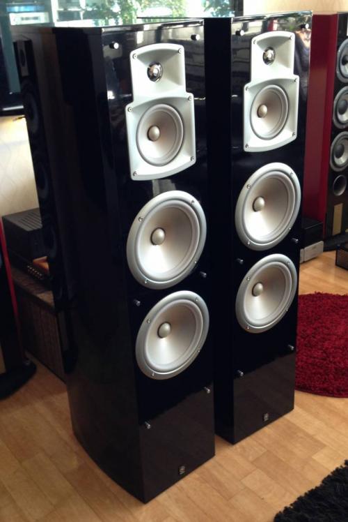 Напольная акустика Yamaha NS-777 black (Elliptical form)