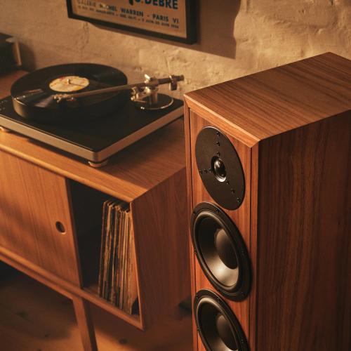 Напольная акустика Dynaudio Contour Legacy Walnut Veneer Limited