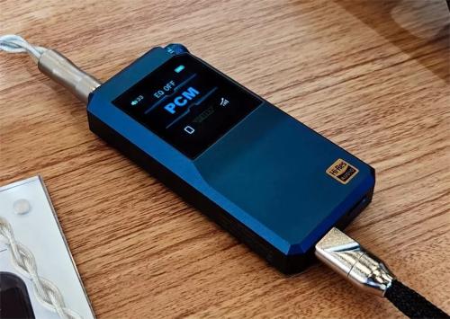Цап/усилитель для наушников FiiO BTR17 Blue