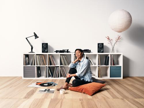 Полочная акустика Dynaudio Emit 10 walnut