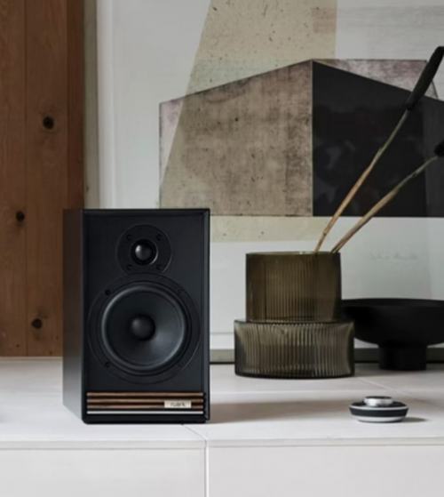 Полочная акустика Ruark Audio Sabre-R Charcoal