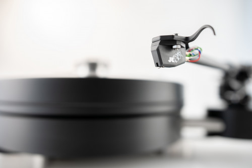 Проигрыватель винила Transrotor MAX NERO с тонармом Rega RB 220