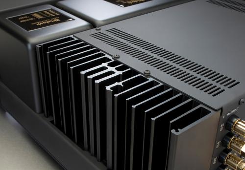 Интегральный усилитель McIntosh MA7200