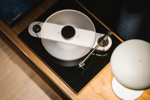Проигрыватель винила Pro-Ject Elemental Phono USB SilverBlack - FINAL EDITION