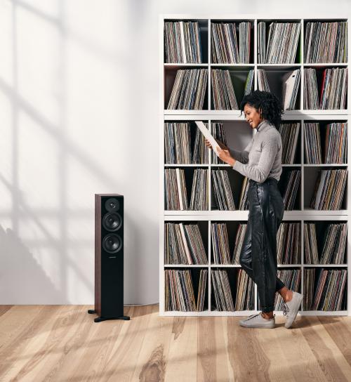 Напольная акустика Dynaudio Emit 30 walnut