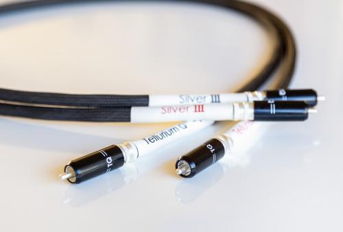 Кабель межблочный аудио Tellurium Q Silver III RCA 1.0m