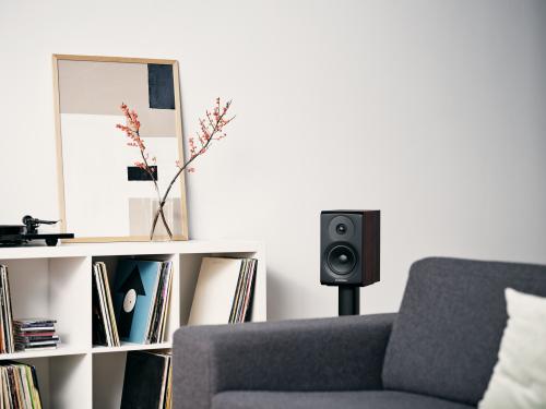 Полочная акустика Dynaudio Emit 10 black