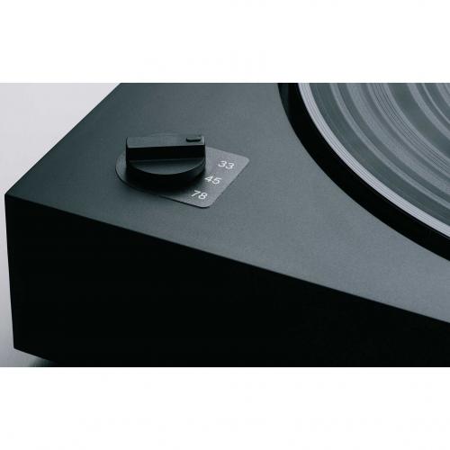 Проигрыватель винила Pro-Ject A2 (2M Red) Black