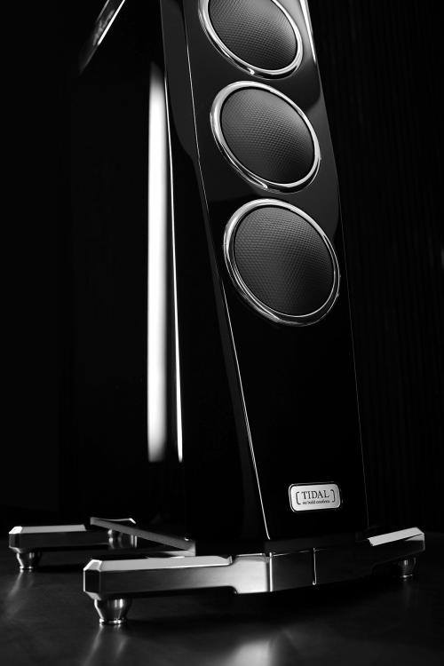 Напольная акустика TIDAL Audio Akira Piano Lacquer Midnight Black