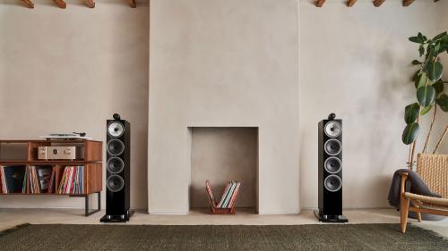 Напольная акустика Bowers & Willkins 702 S3 Gloss Black