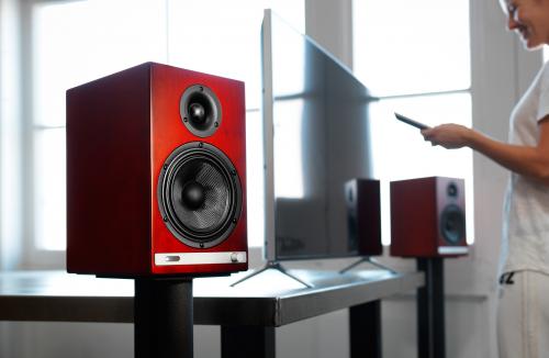 Полочная акустика Audioengine HD6 wallnut