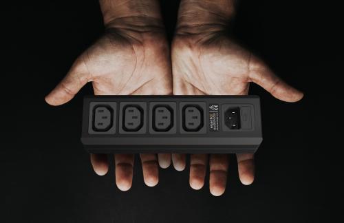 Сетевой фильтр Essential Audio Tools Mains Multiplier Myni