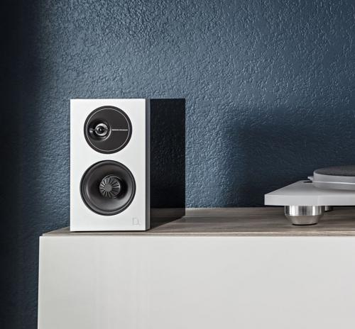 Полочная акустика Definitive Technology DEMAND D7 black