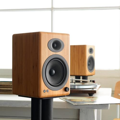 Полочная акустика Audioengine A5+ BT Satin Black