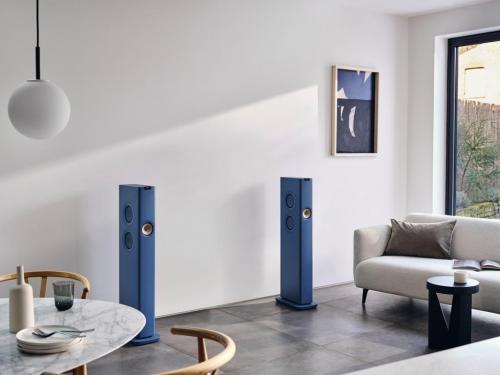 Напольная акустика KEF LS60 Wireless Royal Blue