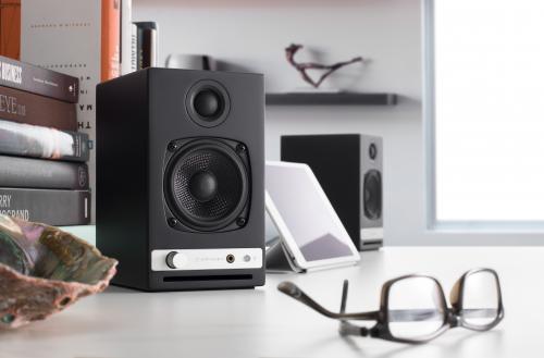 Полочная акустика Audioengine HD3 wallnut