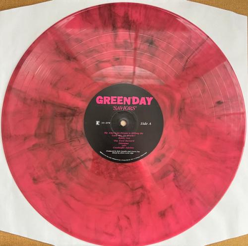 Виниловая пластинка Green Day - Saviors (Limited Edition Magenta & Black Vinyl LP)