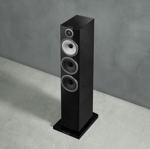 Напольная акустика Bowers & Willkins 704 S3 Gloss Black